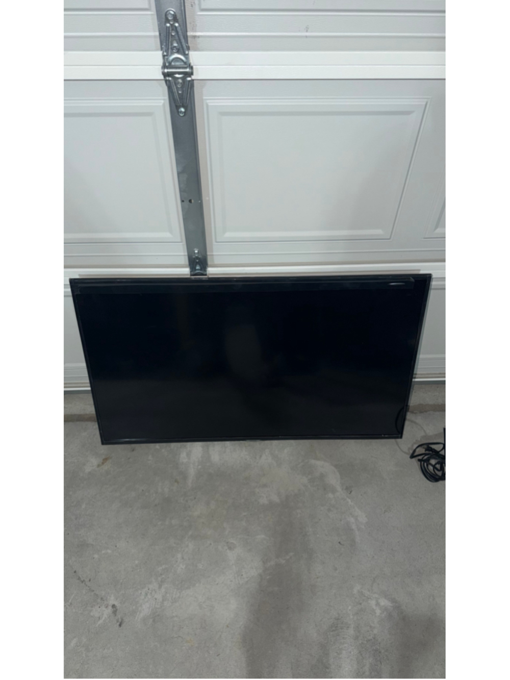 Samsung 43" 4K Smart TV (UN43NU6900) - Great Picture - Wall Mount Included